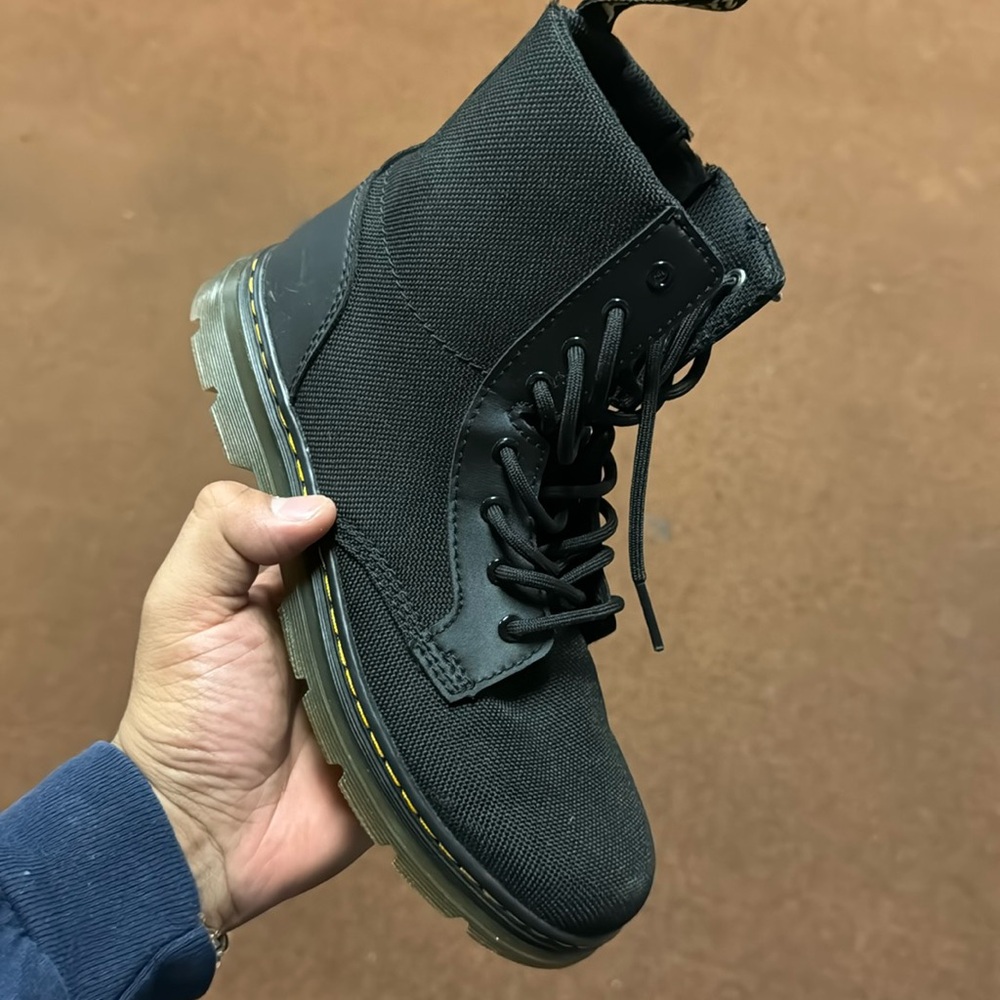 DR. Martens